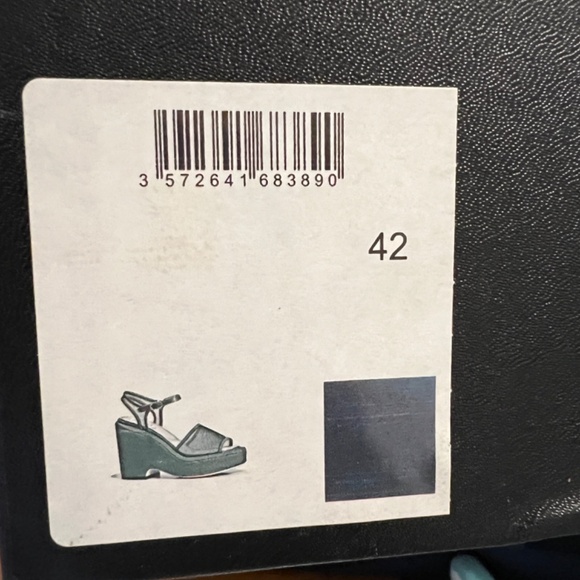 CHANEL Blue Suede Platform Wedge CC Sandals - Picture 13 of 13